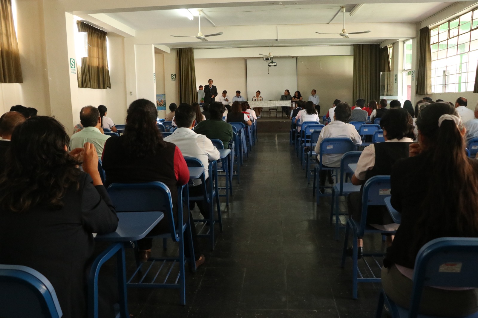 Nuevo titular de Educación propone replicar iniciativas exitosas realizadas en Lauricocha
