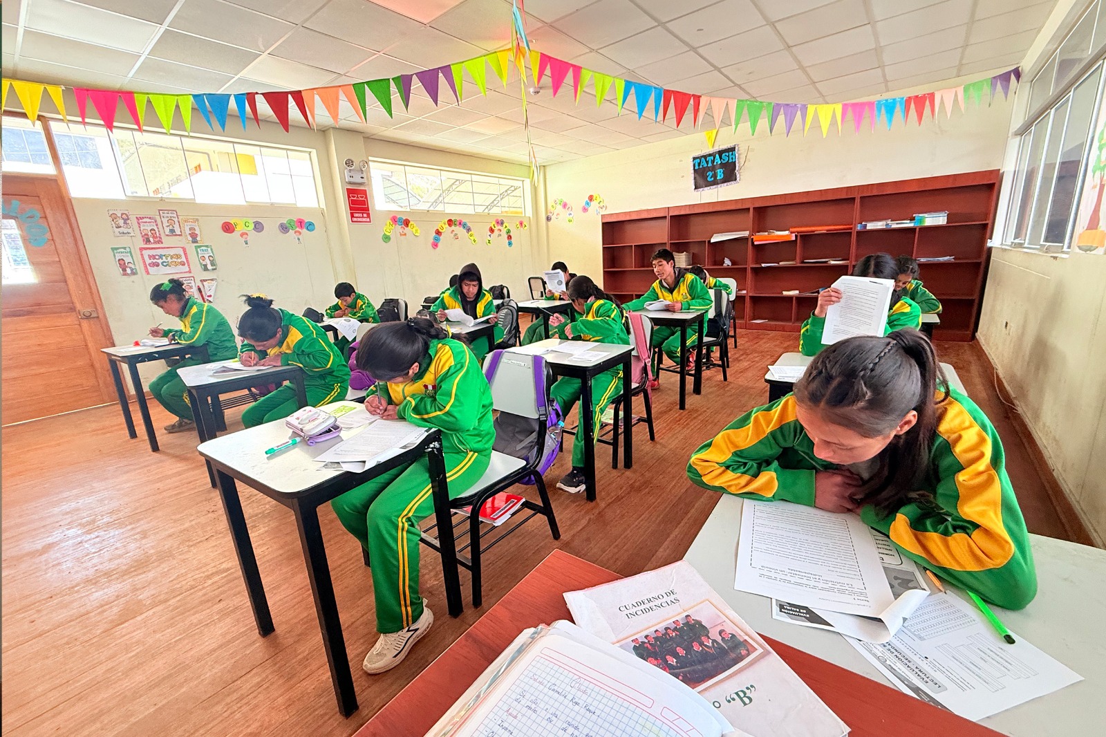 MÁS DE NUEVE MIL ESTUDIANTES EN HUAMALÍES DEMUESTRAN SUS APRENDIZAJES EN EVALUACIÓN DE LOGROS 2025